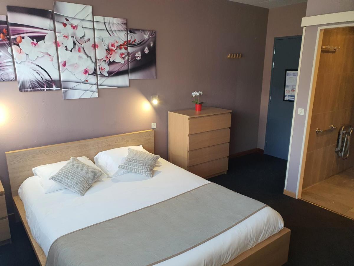 Hotel Les Flots Bleus Савин Екстериор снимка