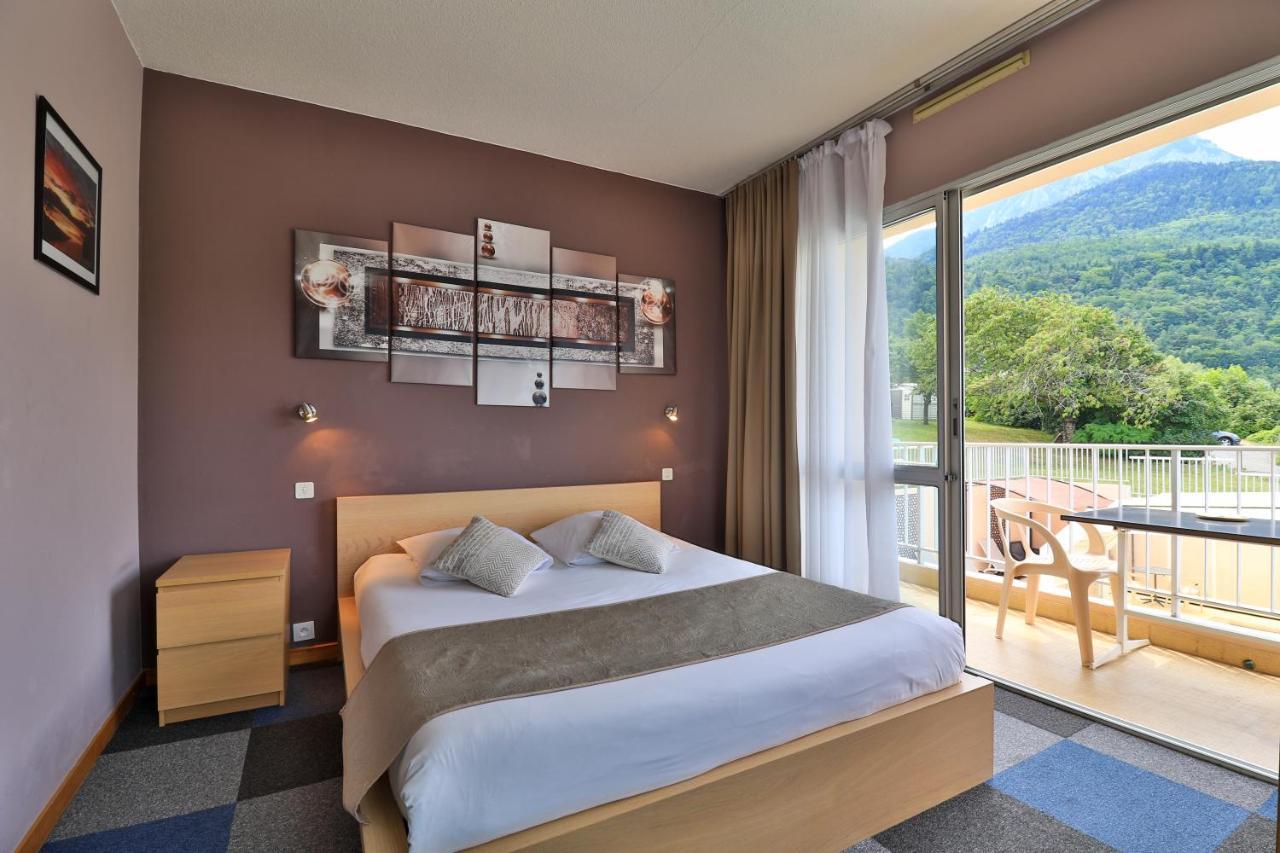 Hotel Les Flots Bleus Савин Екстериор снимка