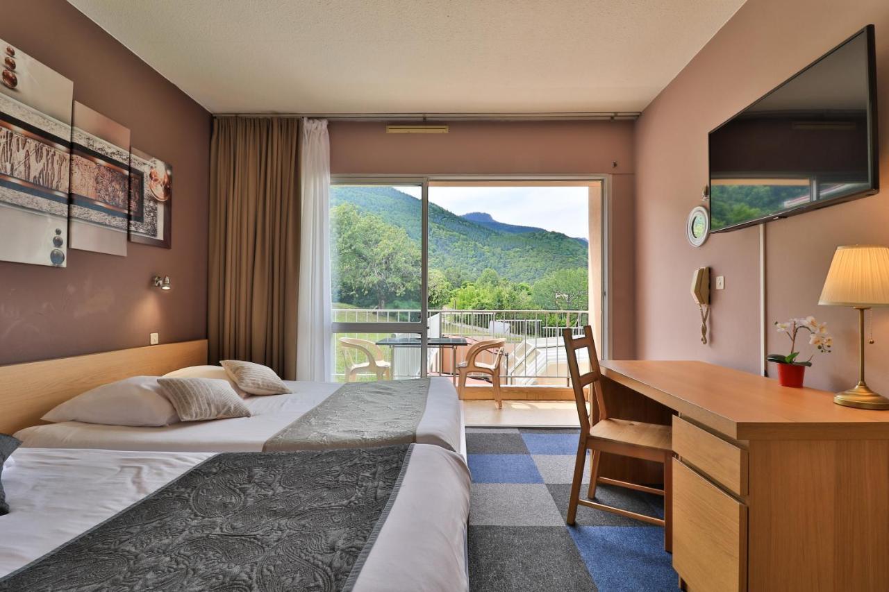 Hotel Les Flots Bleus Савин Екстериор снимка