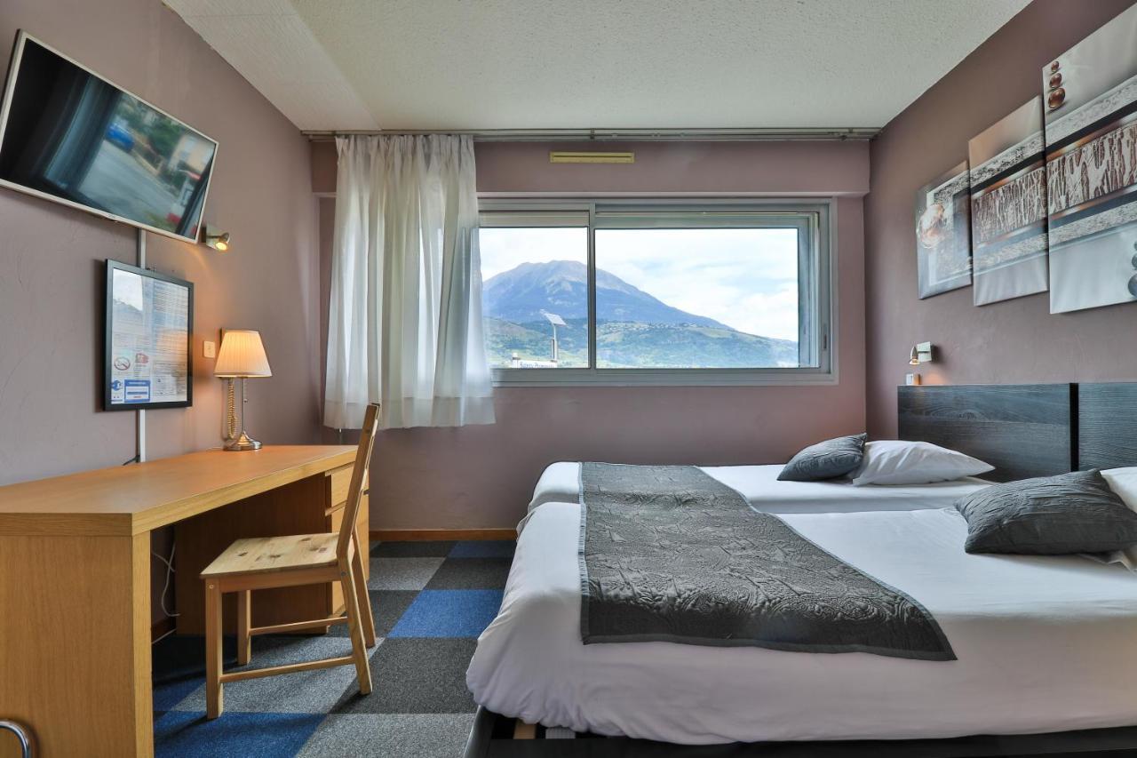 Hotel Les Flots Bleus Савин Екстериор снимка