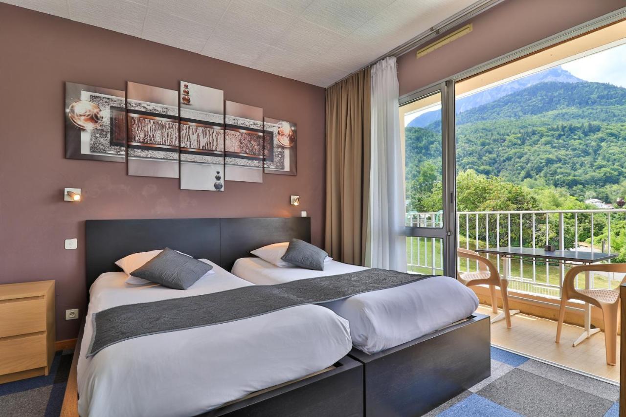 Hotel Les Flots Bleus Савин Екстериор снимка